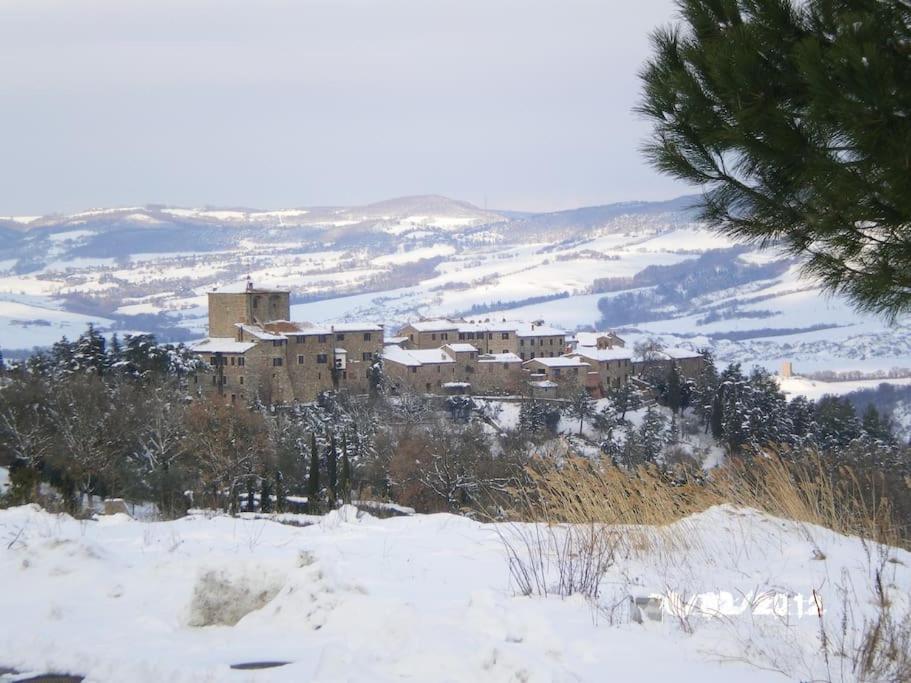 Villa Marta Contignano エクステリア 写真